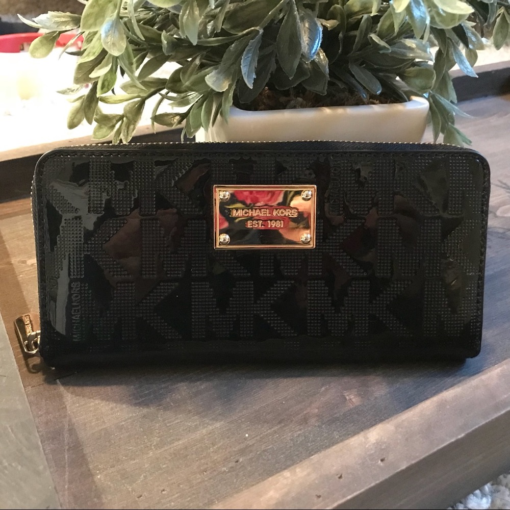Michael Kors black patent leather wallet